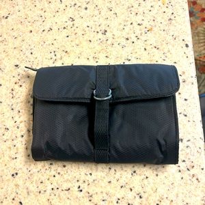 Black travel jewelry organizer